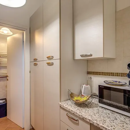Casetta Campo De Fiori Apartment *